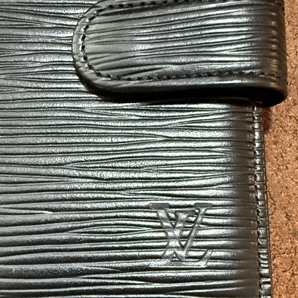 Louis Vuitton Black Epi Leather Wallet - Picture 2 of 6
